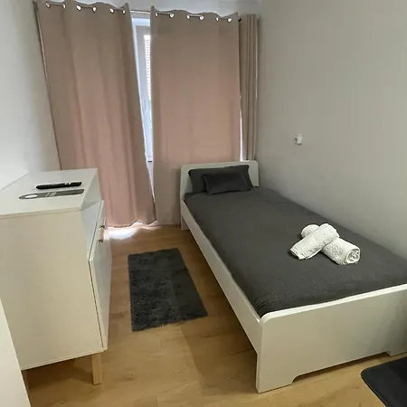 Pensión Baeren 3*